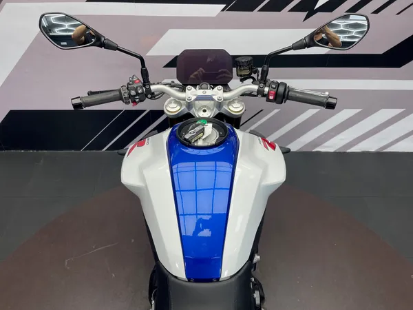 BMW F 900 R - Thumbnail 11