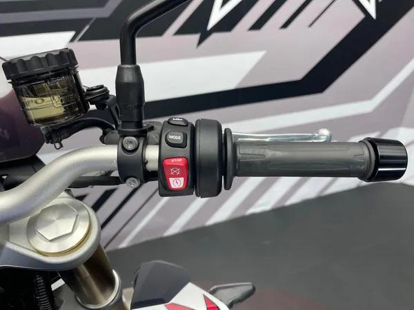 BMW F 900 R - Thumbnail 12