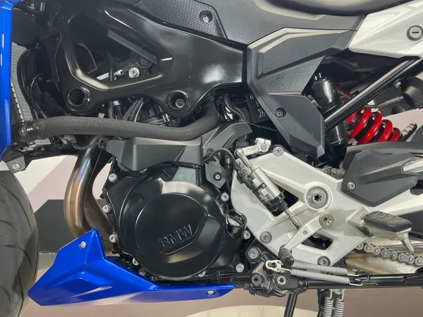 BMW F 900 R - Thumbnail 24