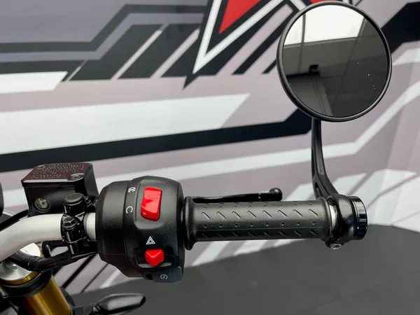 TRIUMPH SPEED 400 - Thumbnail 9