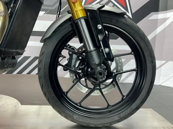 TRIUMPH SPEED 400 - Thumbnail 10