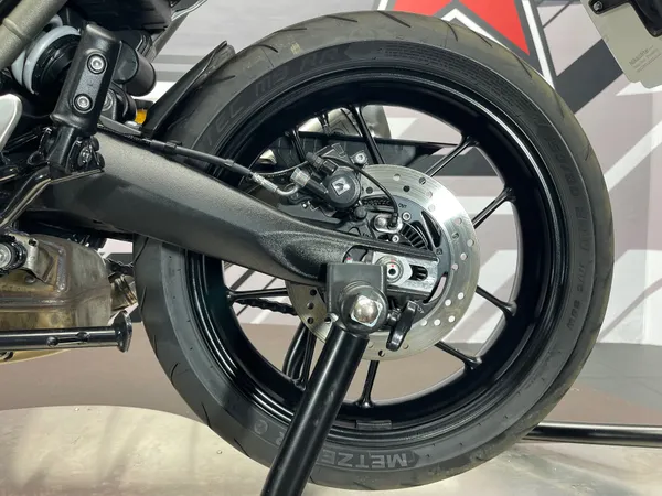 TRIUMPH SPEED 400 - Thumbnail 18