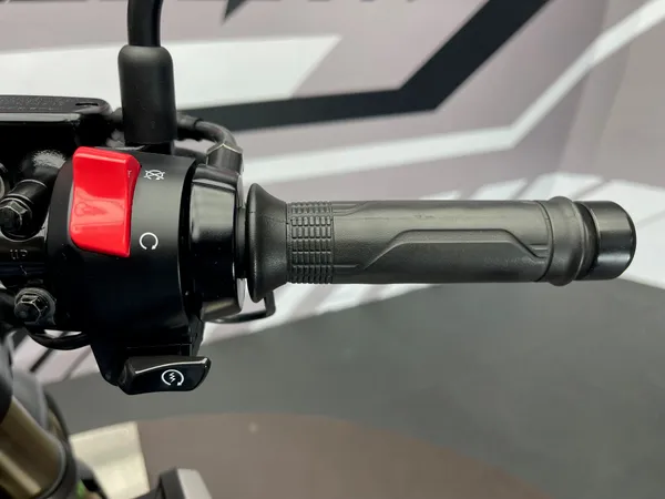 HONDA CB 650 R - Thumbnail 8