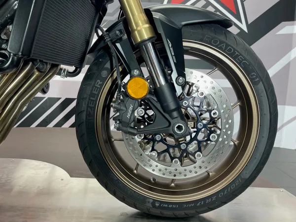 HONDA CB 650 R - Thumbnail 10
