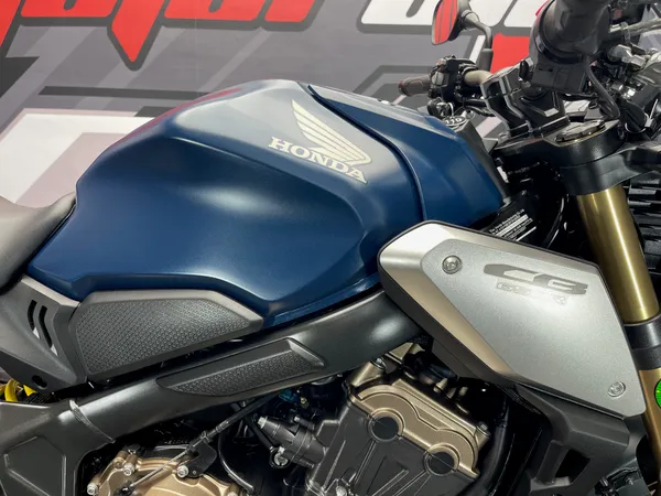HONDA CB 650 R - Thumbnail 11