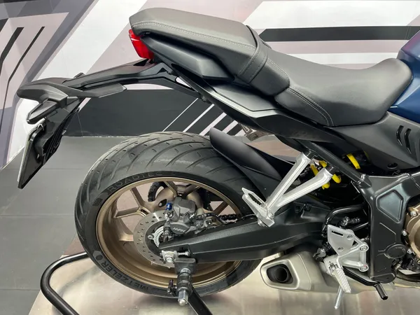 HONDA CB 650 R - Thumbnail 13