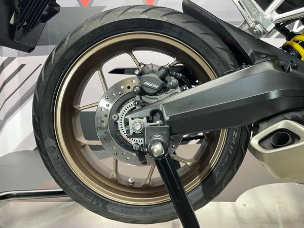 HONDA CB 650 R - Thumbnail 14