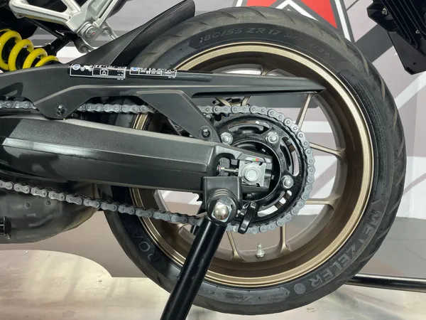 HONDA CB 650 R - Thumbnail 16