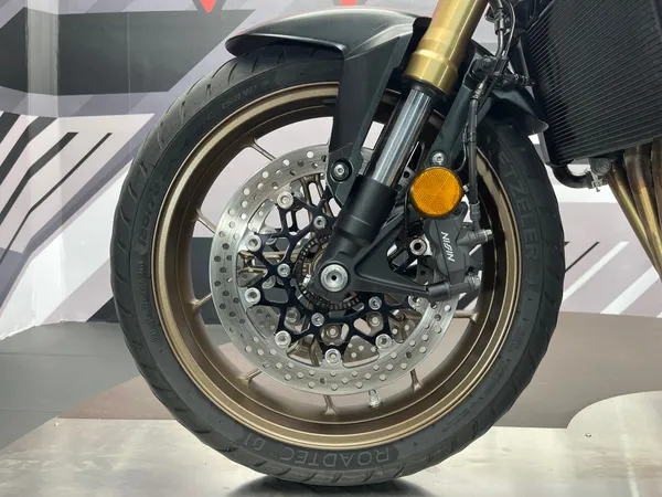 HONDA CB 650 R - Thumbnail 21