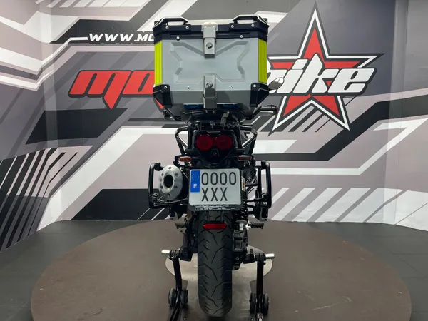 MOTO GUZZI V85 TT - Thumbnail 4