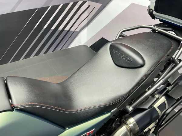 MOTO GUZZI V85 TT - Thumbnail 20