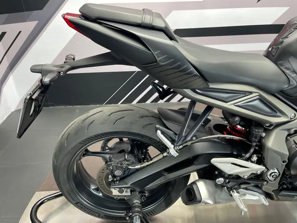 TRIUMPH STREET TRIPLE 765R - Thumbnail 12