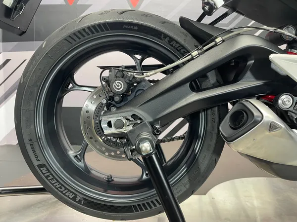 TRIUMPH STREET TRIPLE 765R - Thumbnail 13