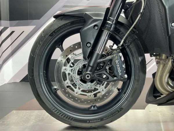 TRIUMPH STREET TRIPLE 765R - Thumbnail 20