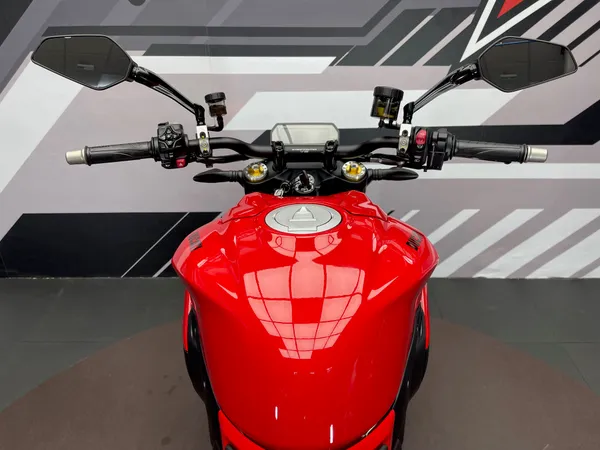 DUCATI STREETFIGTHER V2 - Thumbnail 5