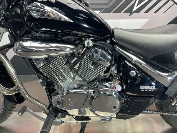 SUZUKI INTRUDER 250 - Thumbnail 19