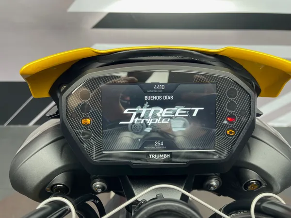 TRIUMPH STREET TRIPLE RS - Thumbnail 6