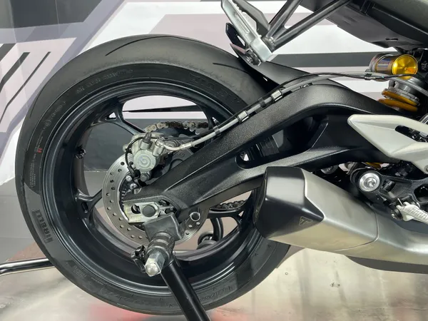 TRIUMPH STREET TRIPLE RS - Thumbnail 19