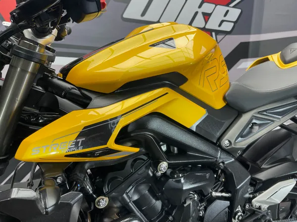 TRIUMPH STREET TRIPLE RS - Thumbnail 28