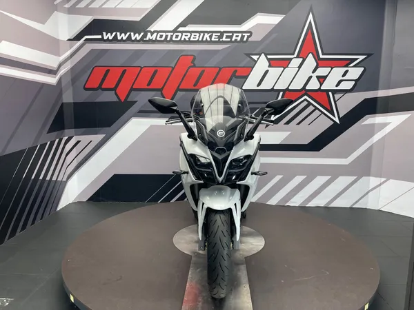 CFMOTO 650GT - Thumbnail 3