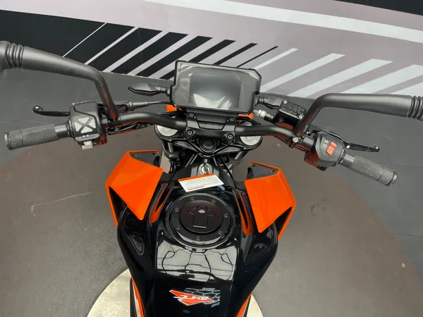 KTM 125 DUKE - Thumbnail 7