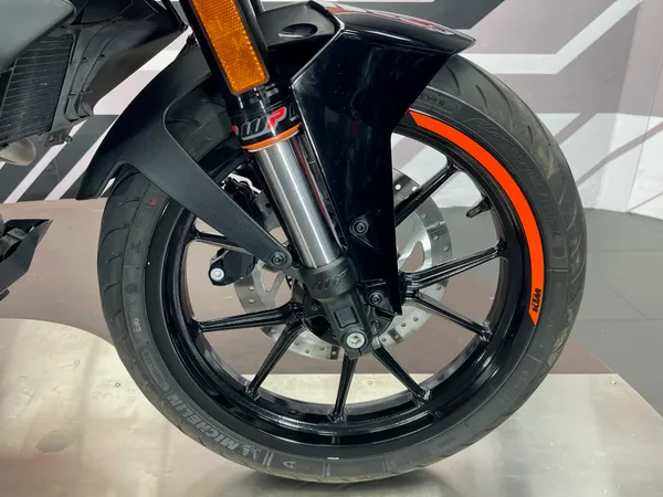 KTM 125 DUKE - Thumbnail 10