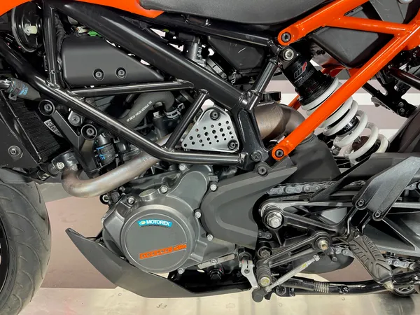 KTM 125 DUKE - Thumbnail 17