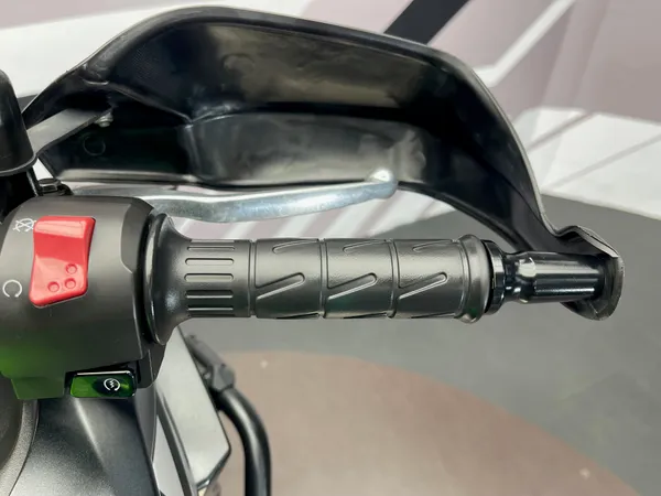 KAWASAKI VERSYS 300X - Thumbnail 9