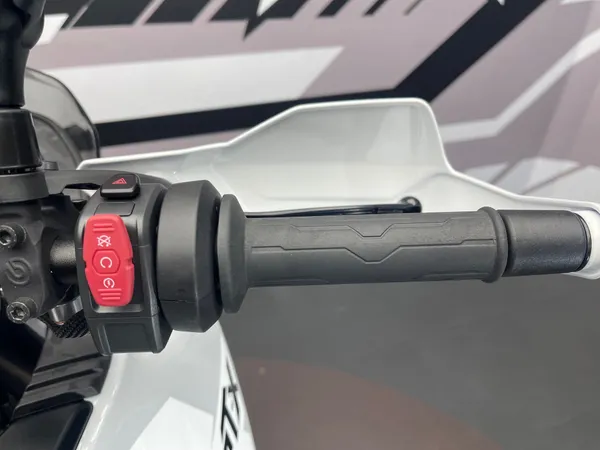 CFMOTO 1000 MT-X - Thumbnail 10