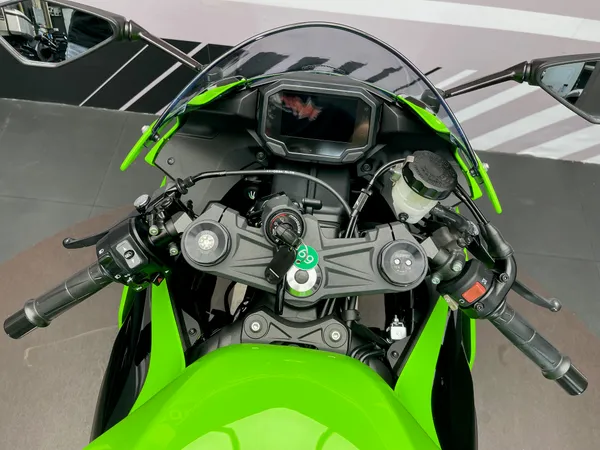KAWASAKI ZX-6R - Thumbnail 10