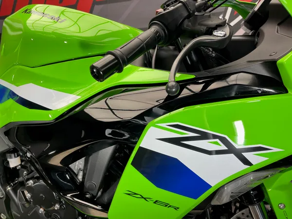 KAWASAKI ZX-6R - Thumbnail 15