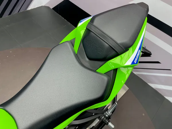 KAWASAKI ZX-6R - Thumbnail 21