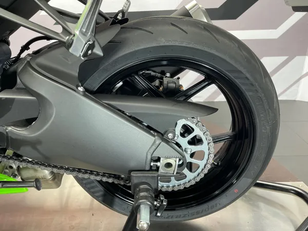 KAWASAKI ZX-6R - Thumbnail 22
