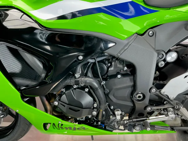 KAWASAKI ZX-6R - Thumbnail 23