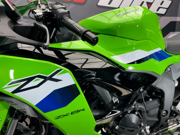 KAWASAKI ZX-6R - Thumbnail 24