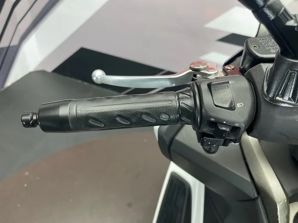 KYMCO GRAND DINK 300 ABS - Thumbnail 10