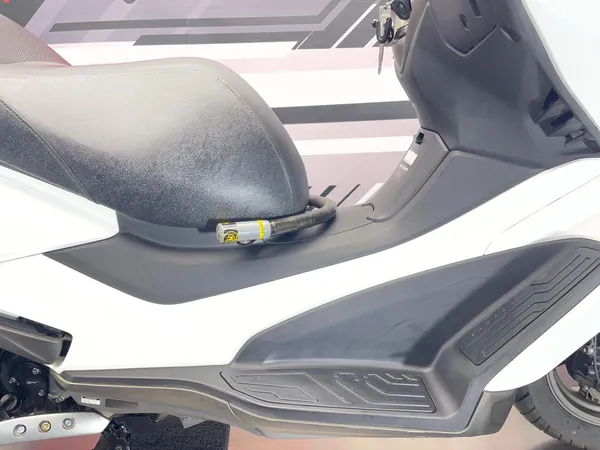 KYMCO GRAND DINK 300 ABS - Thumbnail 13