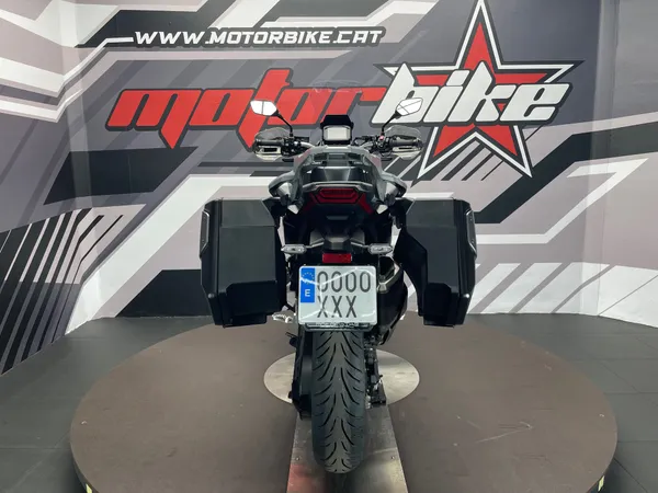 HONDA X-ADV 750 - Thumbnail 4