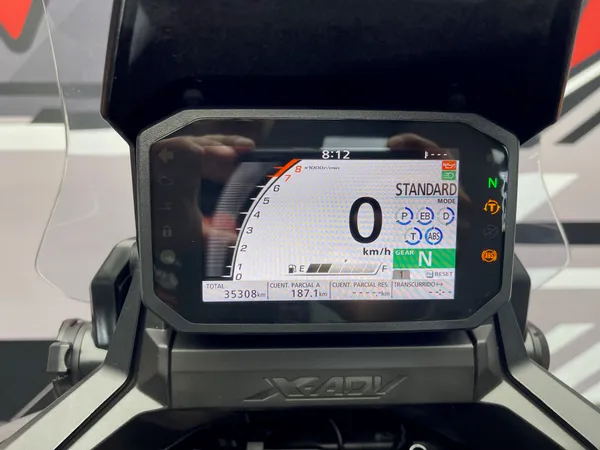 HONDA X-ADV 750 - Thumbnail 6