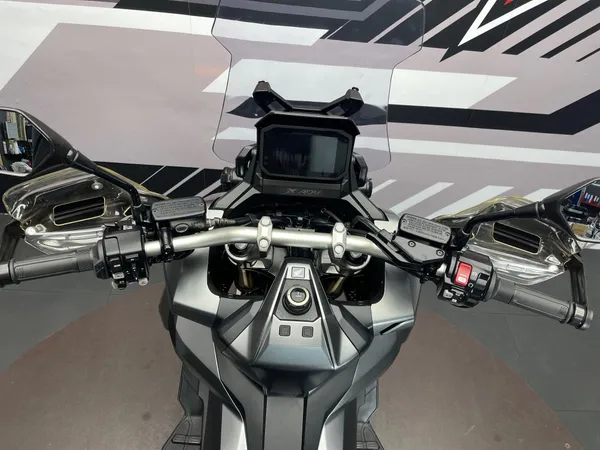 HONDA X-ADV 750 - Thumbnail 7