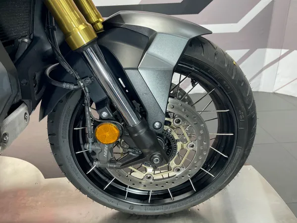 HONDA X-ADV 750 - Thumbnail 11