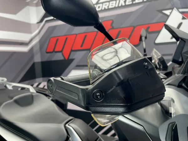 HONDA X-ADV 750 - Thumbnail 13