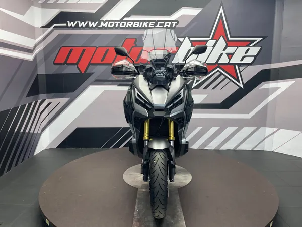 HONDA X-ADV 750 - Thumbnail 3