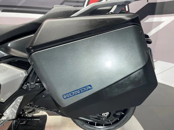 HONDA X-ADV 750 - Thumbnail 21