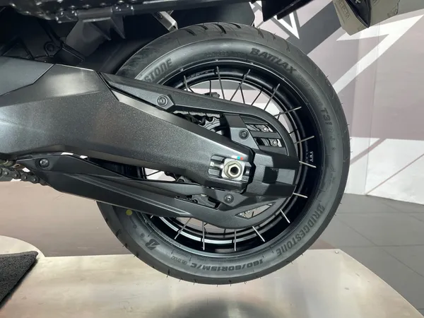 HONDA X-ADV 750 - Thumbnail 22