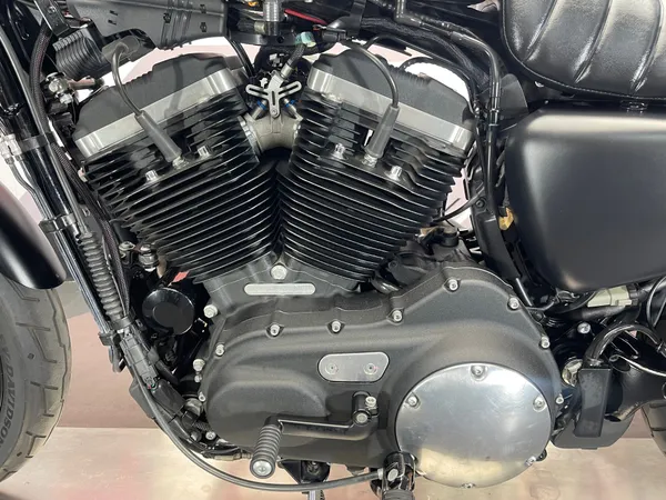HARLEY DAVIDSON SPORTSTER 883 IRON - Thumbnail 19