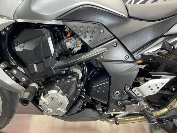 KAWASAKI Z 1000 - Thumbnail 18