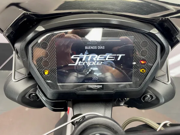 TRIUMPH STREET TRIPLE RS - Thumbnail 6