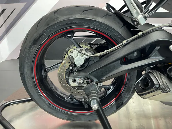TRIUMPH STREET TRIPLE RS - Thumbnail 18