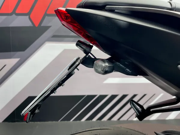 TRIUMPH STREET TRIPLE RS - Thumbnail 21